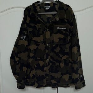Champion Men's Camouflage Button-Up Shirt Jacket in Olive & Black
